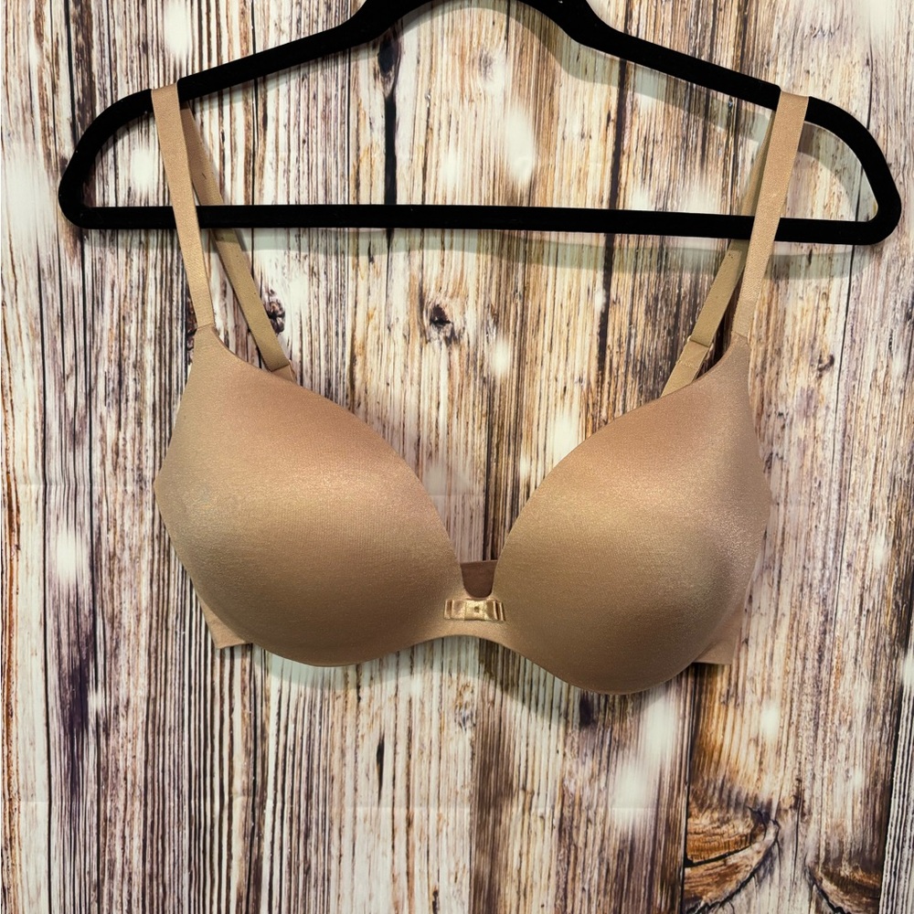 Victoria's Secret Tan Plunge Bra
